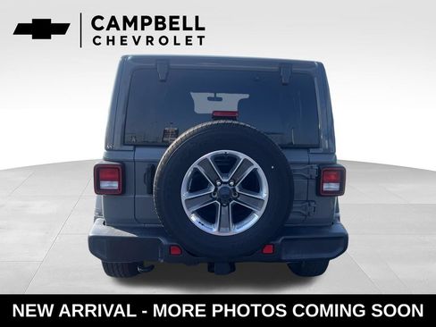 Used 2022 Jeep Wrangler Unlimited Sahara AWD/4WD image 4