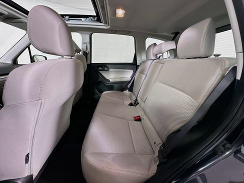 Used 2017 Subaru Forester 2.5i Premium AWD/4WD image 4