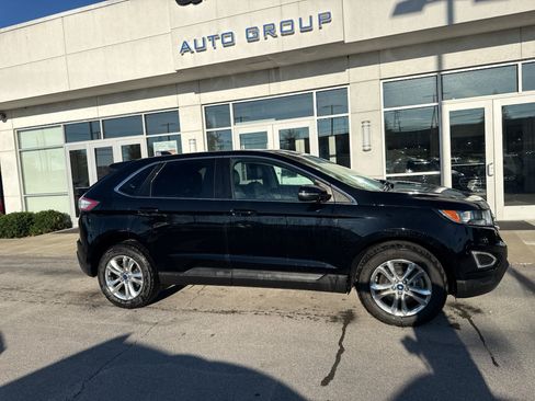 Used 2018 Ford Edge SEL w/ Equipment Group 201A AWD/4WD image 2