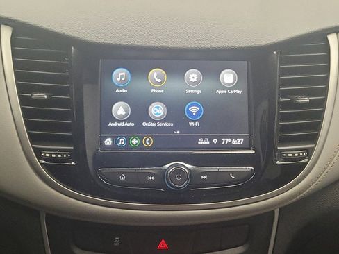 Used 2019 Chevrolet Trax LT AWD/4WD image 25