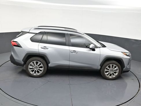 Used 2025 Toyota RAV4 XLE Premium FWD image 17