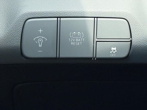 New 2026 Hyundai Elantra Limited FWD image 16