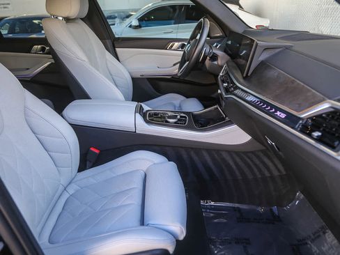 Certified 2024 BMW X5 xDrive40i w/ M Sport Package image 13