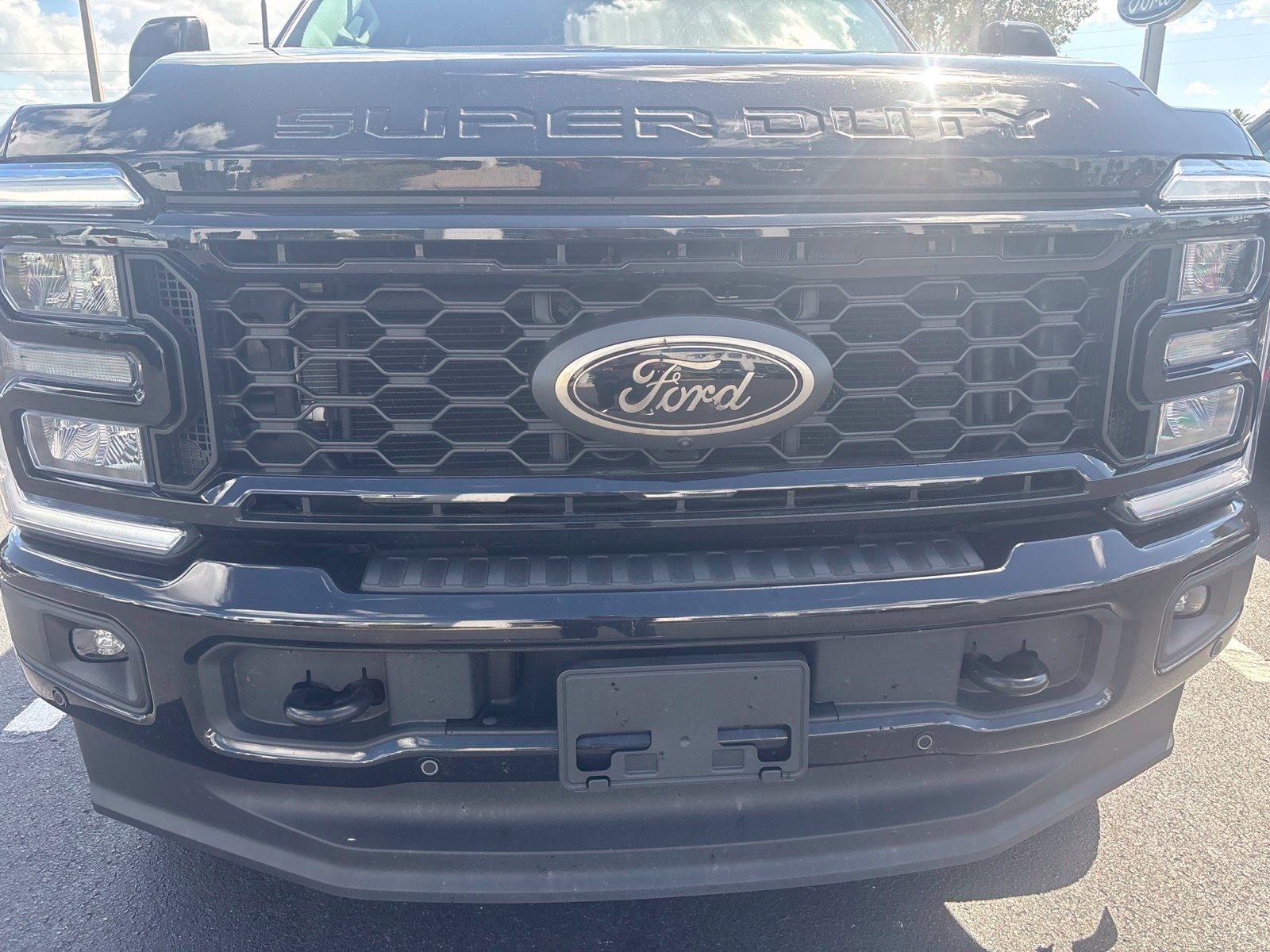 Used 2025 Ford F250 Lariat w/ Lariat Ultimate Package AWD/4WD image 2