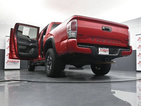 Used 2023 Toyota Tacoma TRD Off-Road w/ TRD Premium Off Road Package AWD/4WD image 44