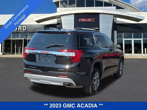 Used 2023 GMC Acadia SLE w/ Driver Convenience Package image 4