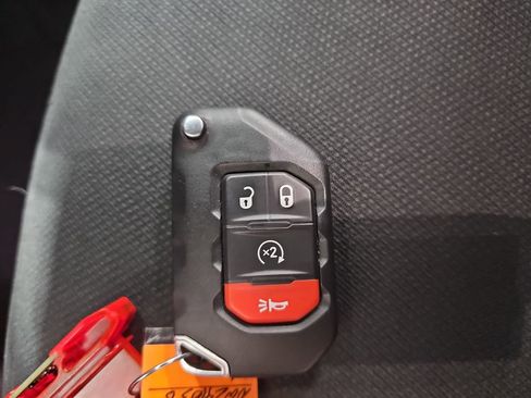 Used 2022 Jeep Wrangler Unlimited Sahara w/ Cold Weather Group image 35