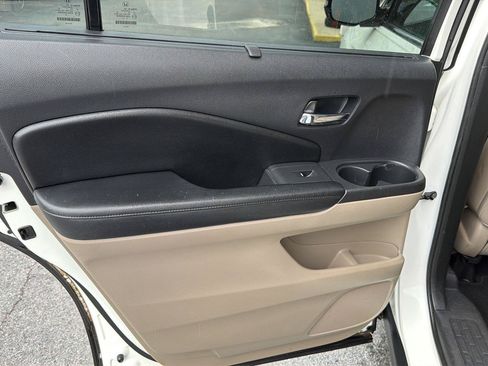 Used 2017 Honda Pilot Touring image 20