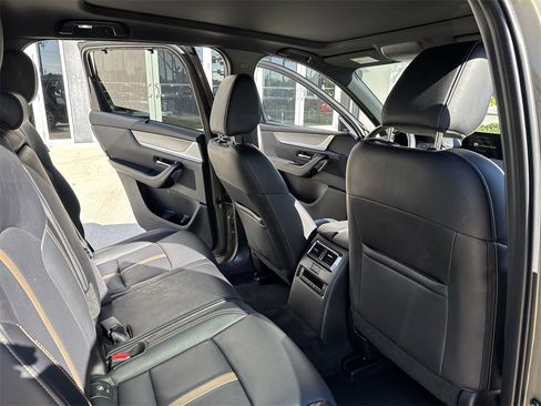 Used 2025 MAZDA CX-70 3.3 Turbo S w/ Premium Package image 34