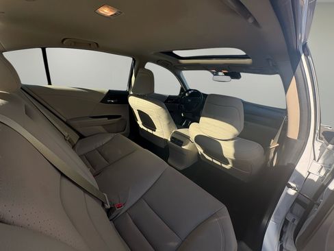 Used 2016 Honda Accord EX-L image 21