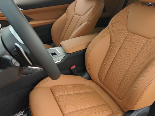 Used 2026 BMW 430i Coupe w/ M Sport Package RWD image 16