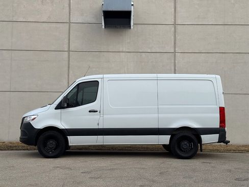 Used 2021 Mercedes-Benz Sprinter 2500 image 5