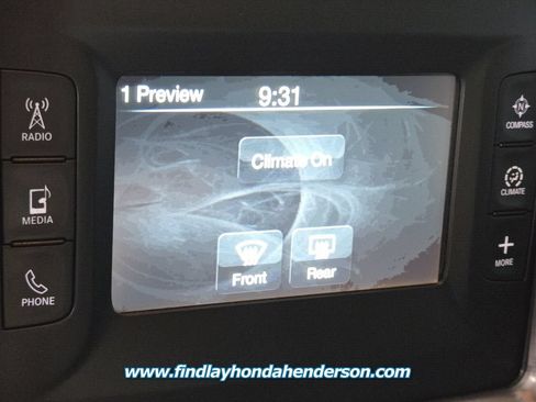 Used 2015 Dodge Challenger SXT RWD image 28