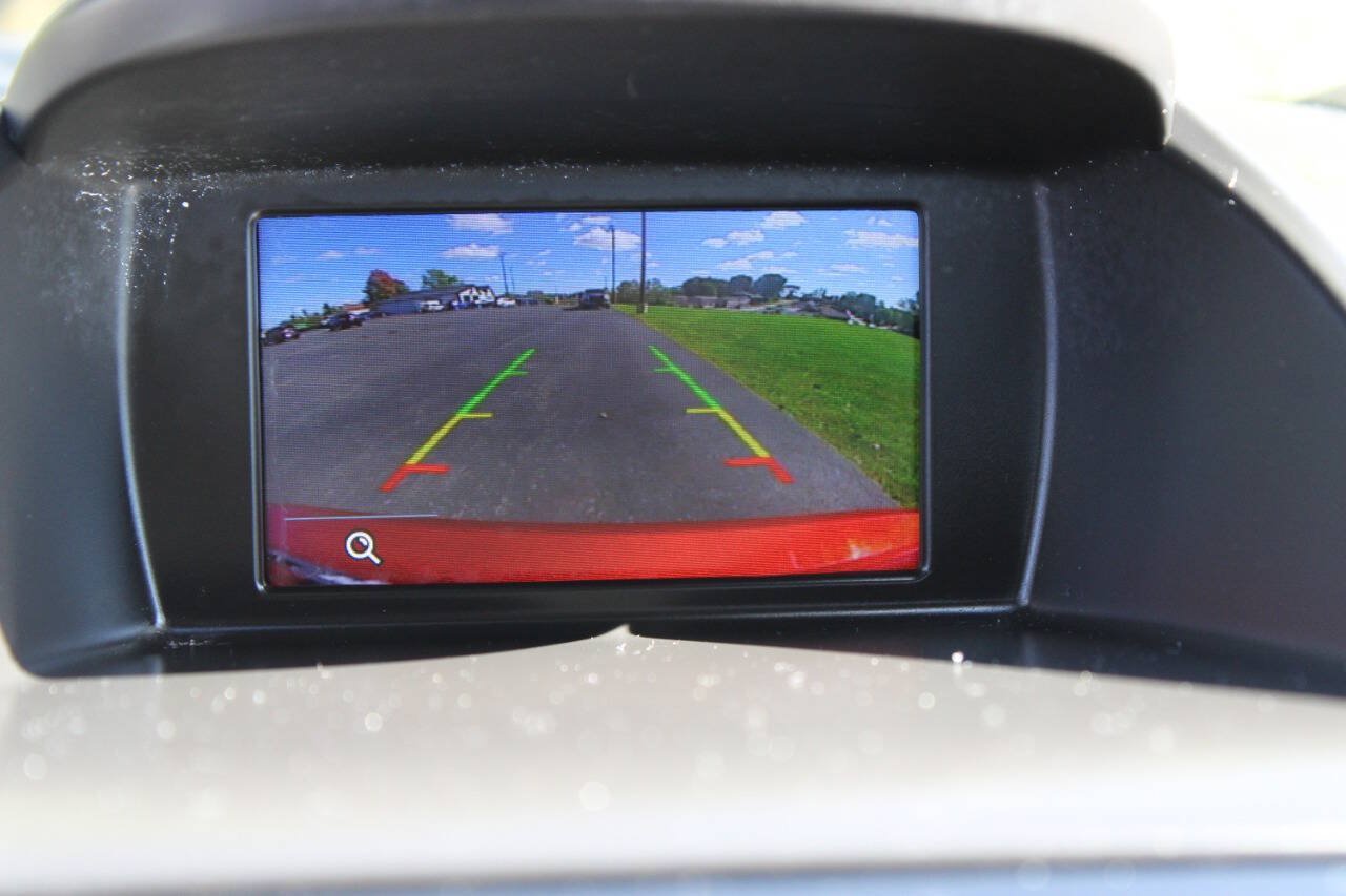 Used 2018 Ford Fiesta SE w/ Cold Weather Package FWD image 12