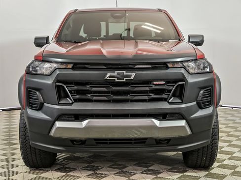 Used 2025 Chevrolet Colorado Trail Boss AWD/4WD image 4