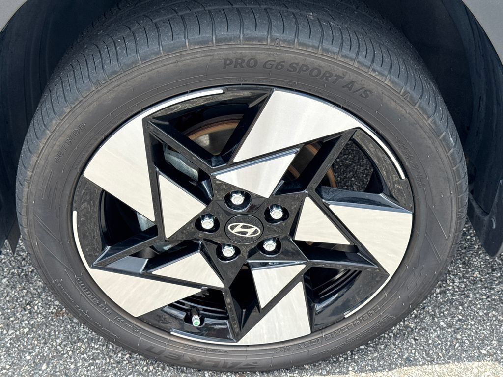 Used 2024 Hyundai Kona Limited AWD/4WD image 13