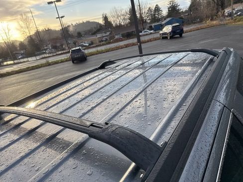 Used 2019 GMC Yukon SLT image 11