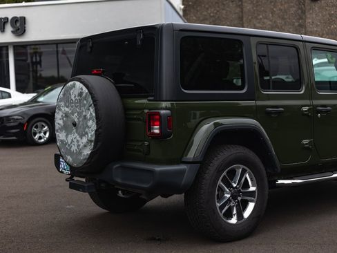 Used 2023 Jeep Wrangler Freedom Edition image 8