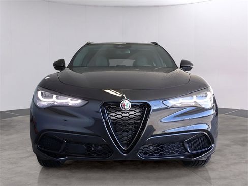 New 2025 Alfa Romeo Stelvio Sprint image 2