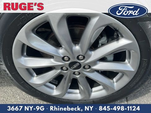 Used 2022 Lincoln Corsair AWD w/ Premium Package image 10