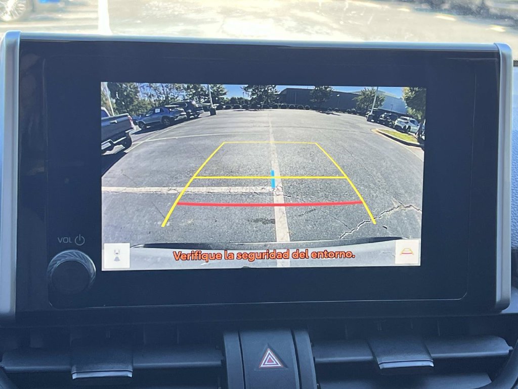 Used 2025 Toyota RAV4 XLE AWD/4WD image 33