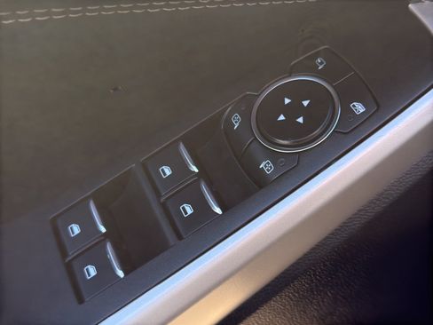 Used 2024 Ford Explorer XLT w/ Equipment Group 202A image 13