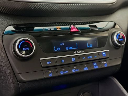 Used 2020 Hyundai Tucson SEL w/ Winter Weather Package image 18