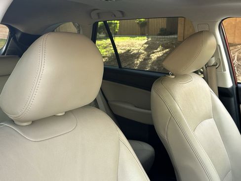 Used 2016 Subaru Outback 2.5i Limited image 23