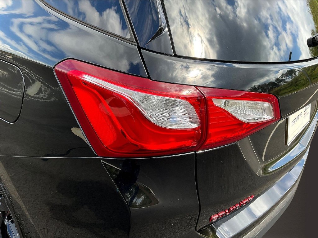 Used 2020 Chevrolet Equinox Premier w/ Premier Redline Edition FWD image 25