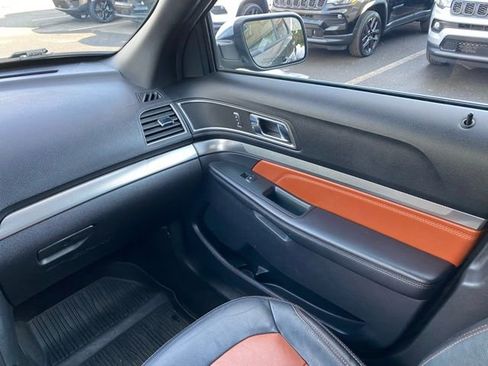 Used 2019 Ford Explorer XLT w/ Equipment Group 202A image 37