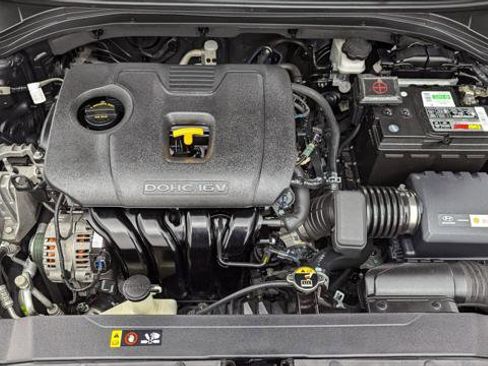 Used 2019 Hyundai Elantra SE w/ Cargo Package image 28