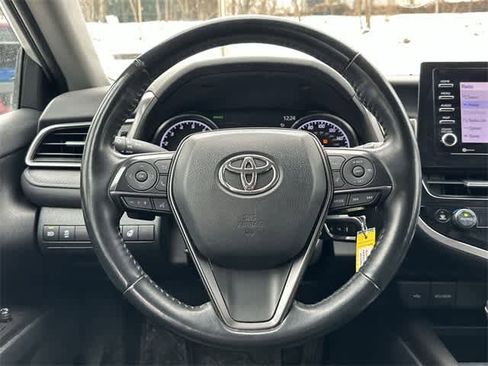 Used 2023 Toyota Camry SE image 7