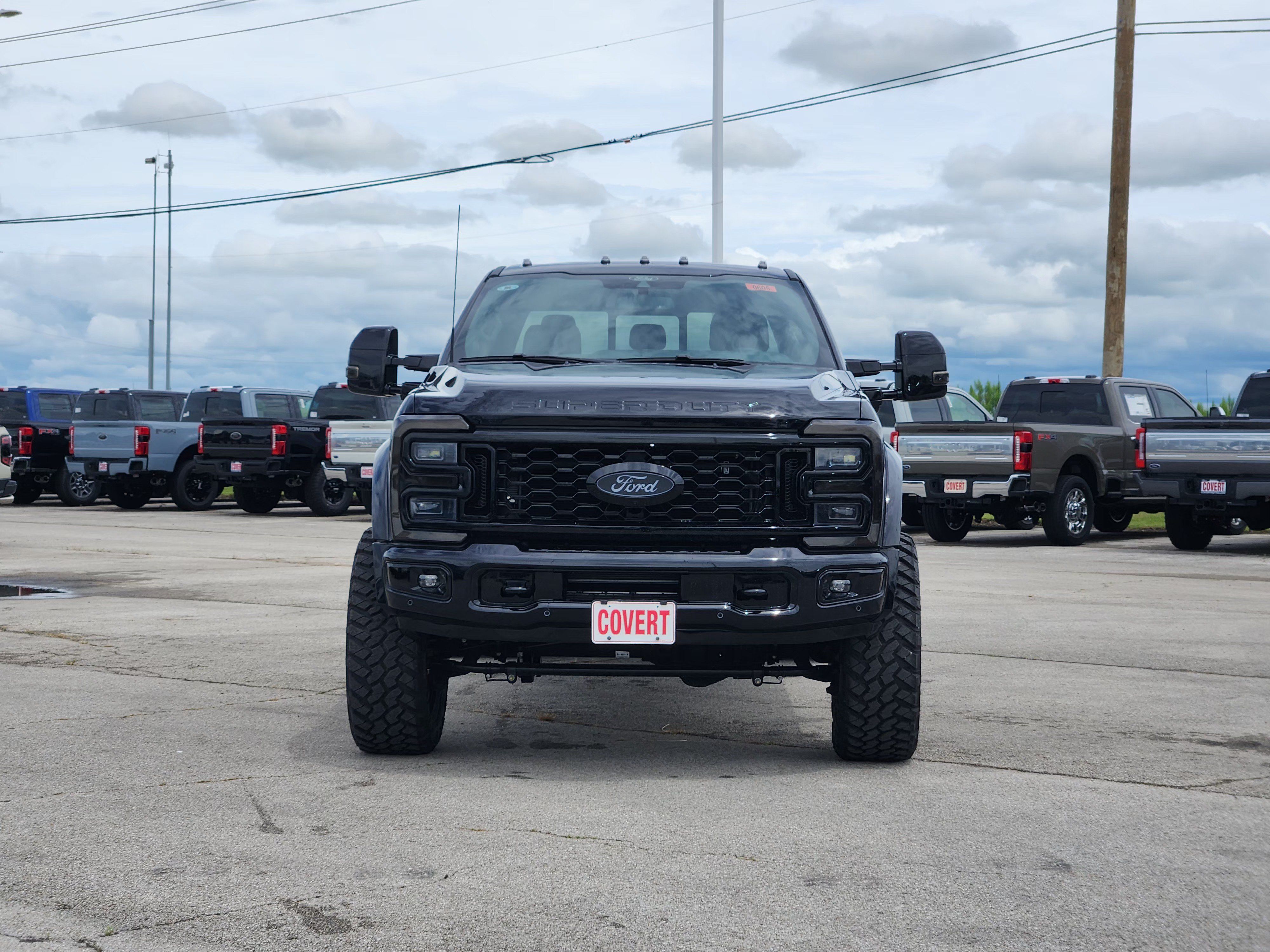 New 2026 Ford F450 Platinum w/ FX4 Off-Road Package AWD/4WD image 2
