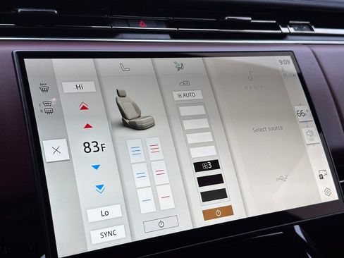 Used 2024 Land Rover Range Rover Sport Dynamic SE image 11