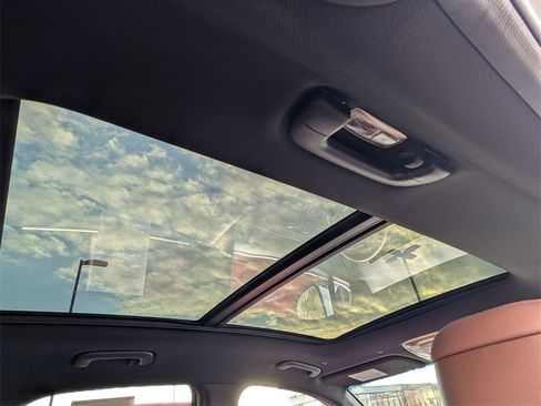 Used 2026 Genesis GV70 2.5T Advanced image 17