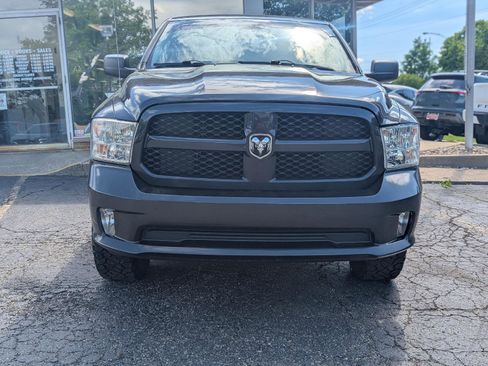 Used 2017 RAM 1500 Express AWD/4WD image 3