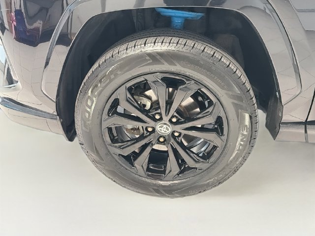 Used 2023 Toyota RAV4 SE AWD/4WD image 25