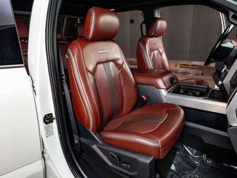 Used 2022 Ford F250 Platinum w/ FX4 Off-Road Package image 31