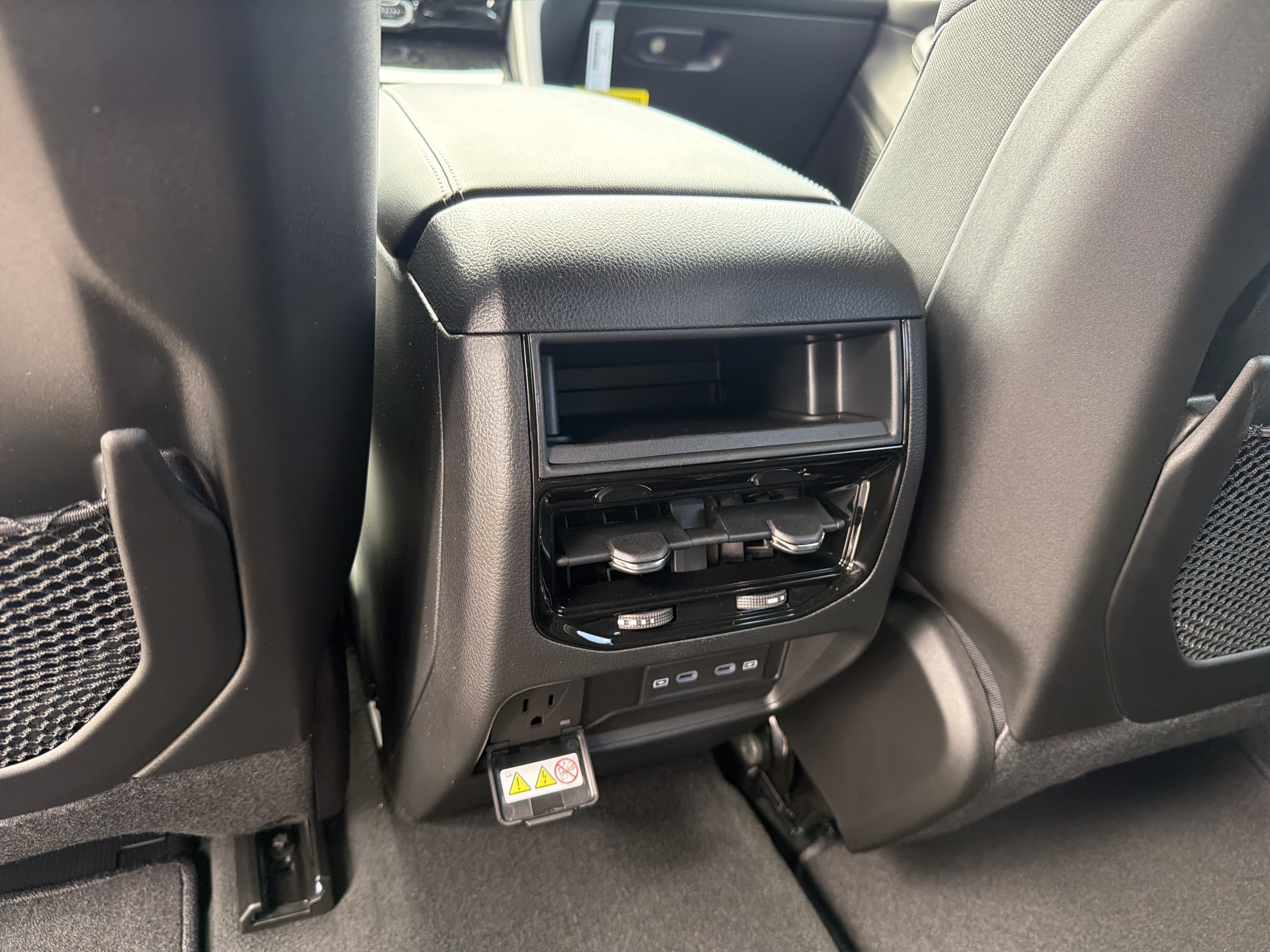New 2026 Jeep Grand Cherokee Altitude AWD/4WD image 15