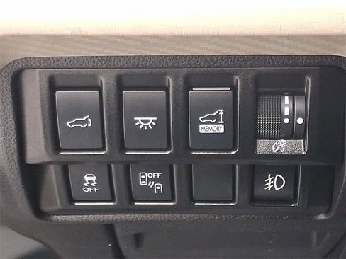 Certified 2021 Subaru Ascent Premium w/ Convenience Package image 25