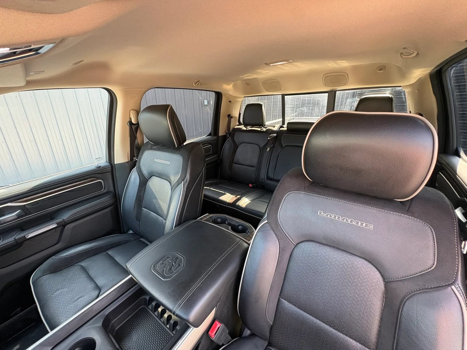 Used 2019 RAM 1500 Laramie AWD/4WD image 18