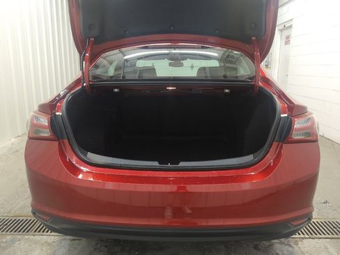 Used 2021 Chevrolet Malibu LT w/ Leather Package FWD image 29