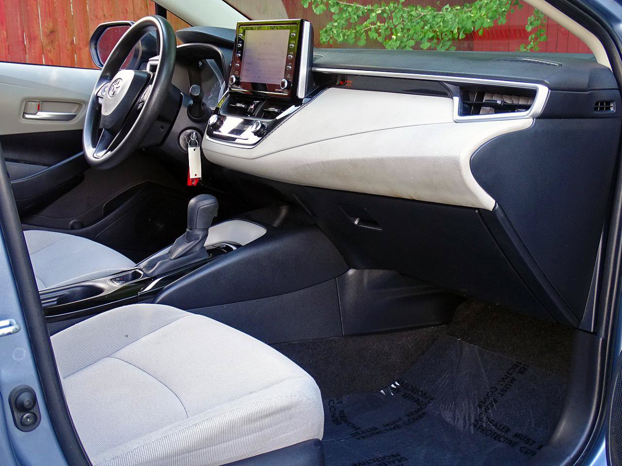 Used 2021 Toyota Corolla LE w/ Carpet Mat Package (TMS) FWD image 44