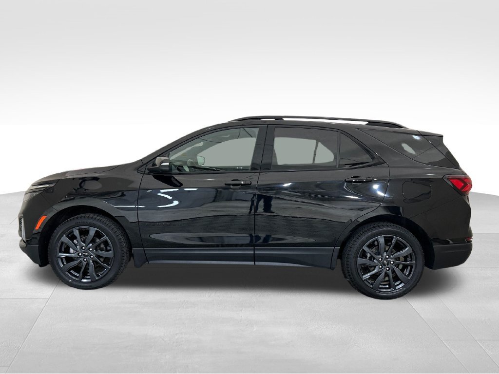 Used 2023 Chevrolet Equinox RS w/ RS Leather Package AWD/4WD image 2