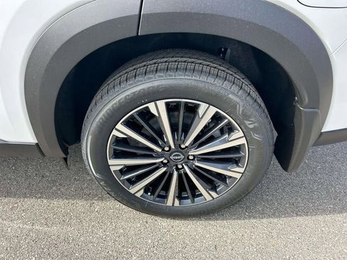 New 2026 Nissan Pathfinder Platinum w/ Lighting Package AWD/4WD image 12