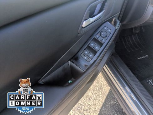 Used 2024 Nissan Rogue SV image 13