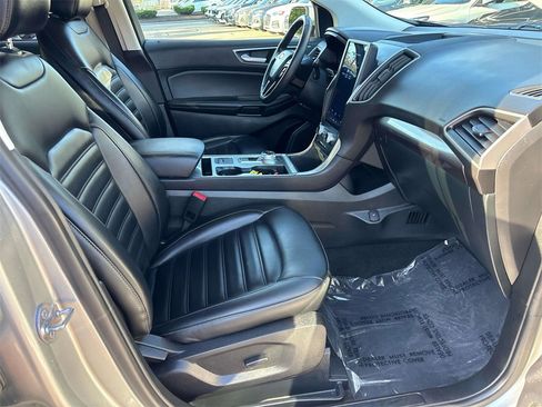 Used 2024 Ford Edge SEL image 15