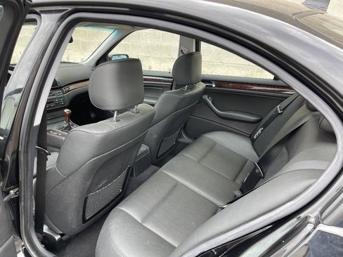 Used 2004 BMW 325xi Sedan AWD/4WD image 12