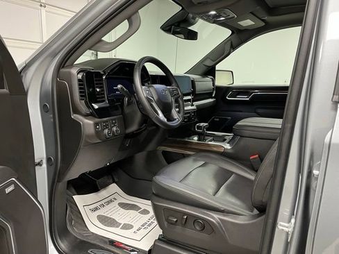 Used 2025 Chevrolet Silverado 1500 RST AWD/4WD image 20