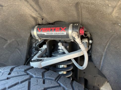 Used 2021 GMC Sierra 1500 AT4 w/ AT4 Premium Package AWD/4WD image 4